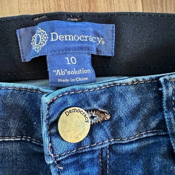 Democracy Jeans Women 10 Blue Denim Ab Solution Mid Rise Crop Straight Leg - Picture 3 of 4